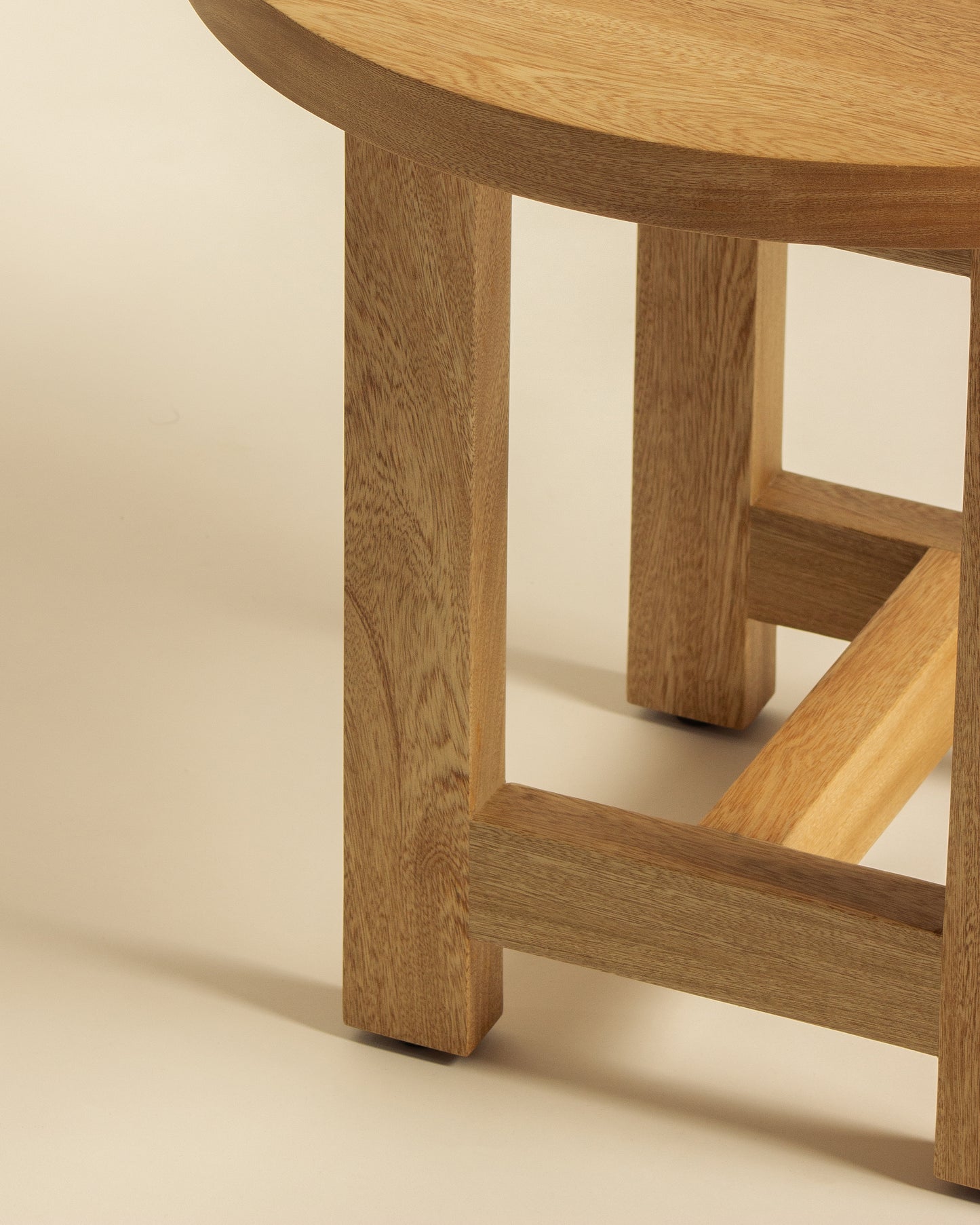 Mesa Lateral Mariana