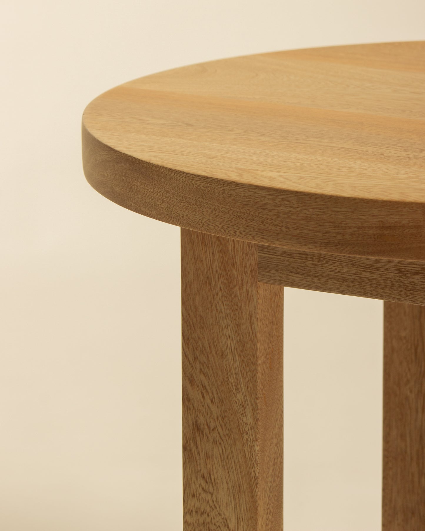 Mesa Lateral Mariana
