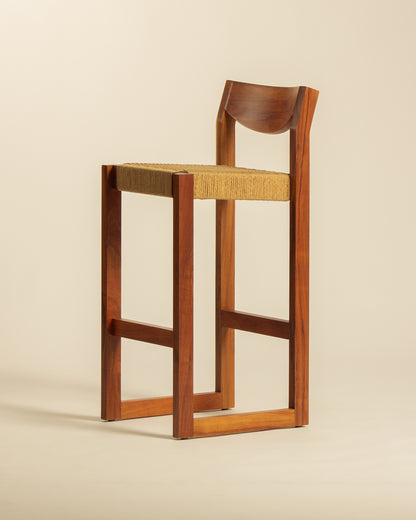 Banco alto con respaldo Paola con asiento tejido